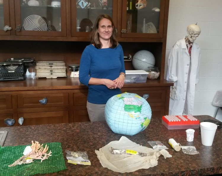 Dr. Amy Wagner presents coral samples and research at Science Night Live in Lodi at the World of Wonders Science Museum (Photo Credit: James Eldred)